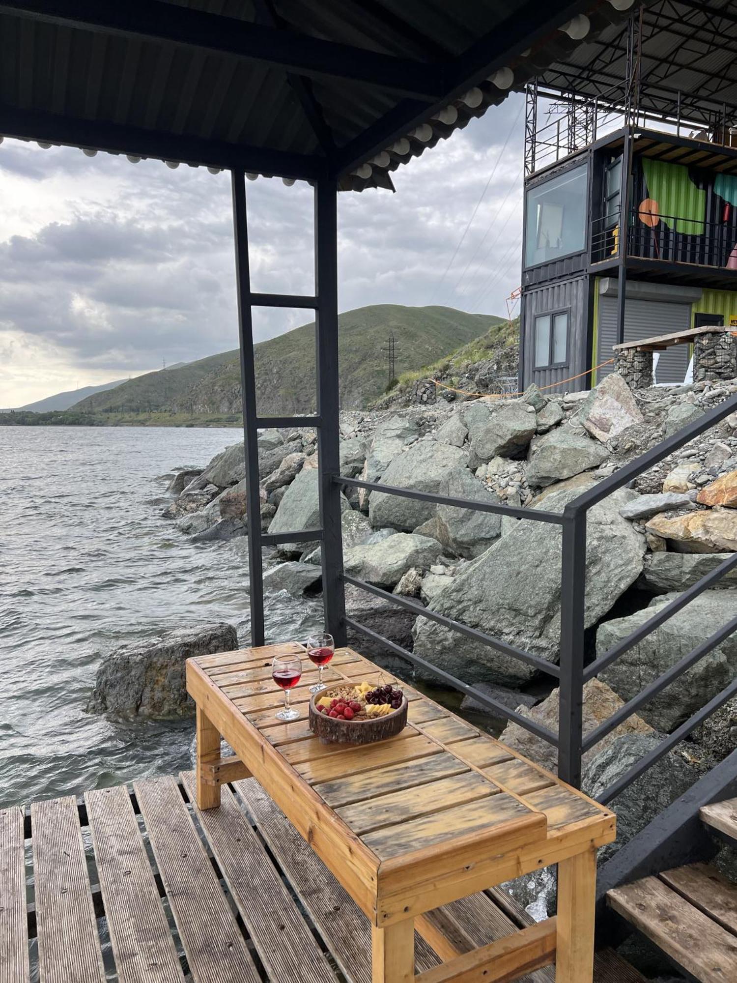 Altitude 1900 Dive Resort - Sevan Lake Chambarak Luaran gambar